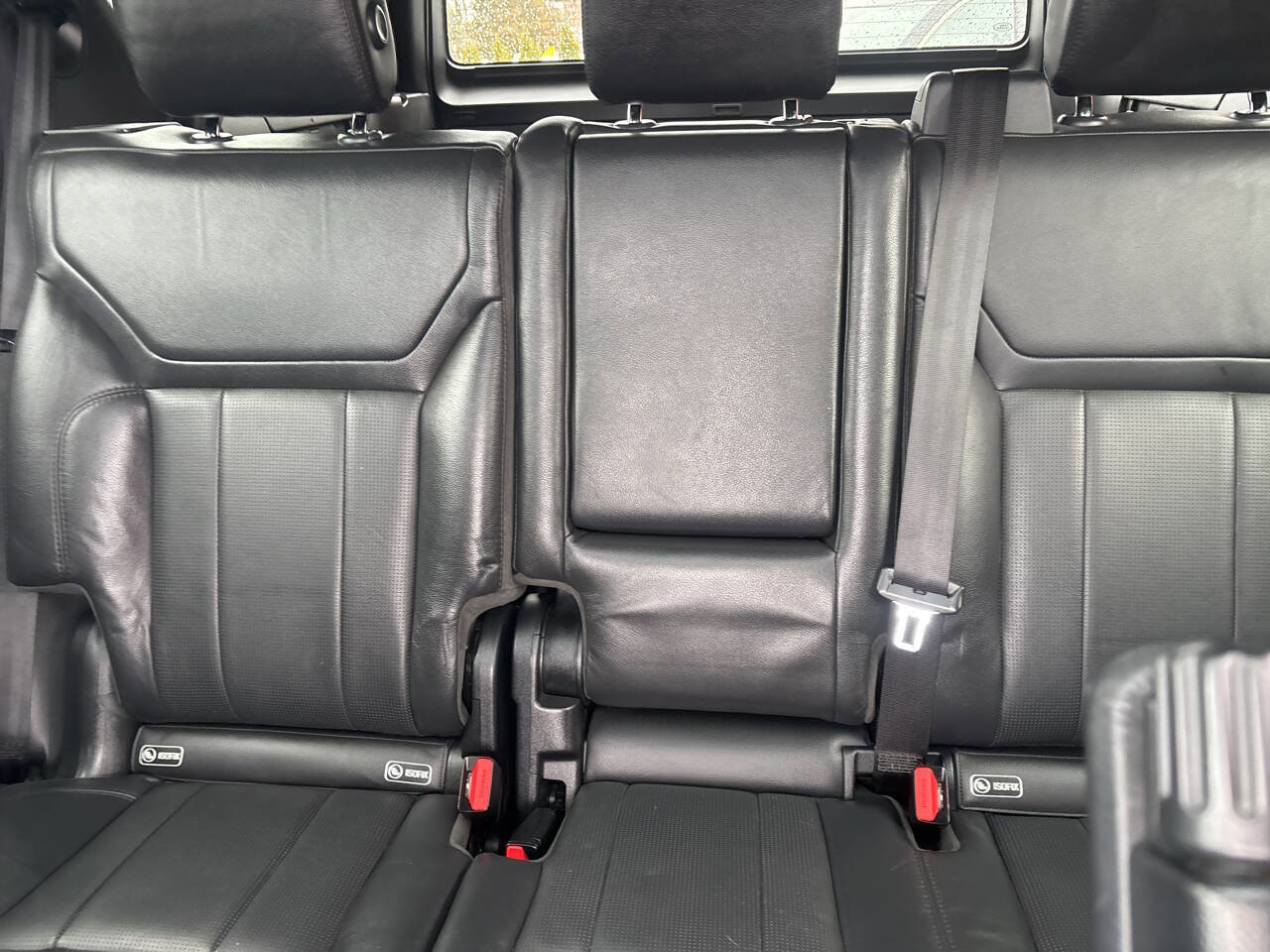 Used 2017 Land Rover Discovery HSE image 23