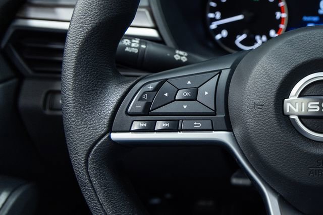 Used 2024 Nissan Altima 2.5 SV image 14