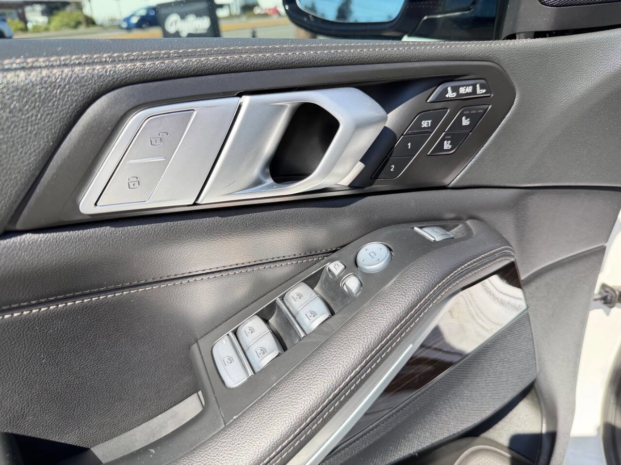 Used 2021 BMW X7 xDrive40i w/ M Sport Package image 49