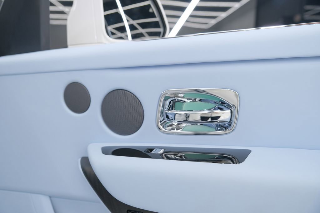 Used 2026 Rolls-Royce Cullinan image 56