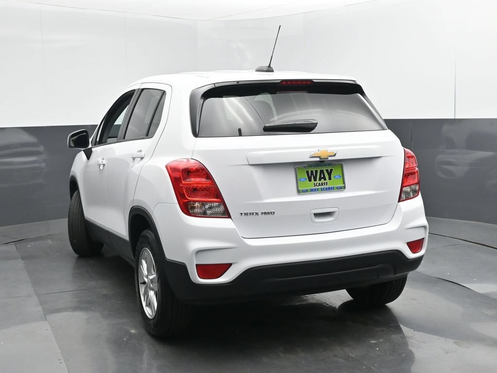 Used 2020 Chevrolet Trax LS w/ Tint and Cruise Package AWD/4WD image 26