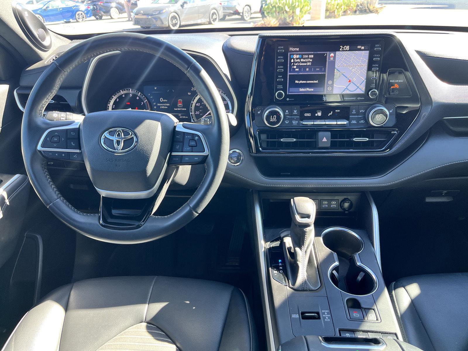 Certified 2022 Toyota Highlander XSE image 28