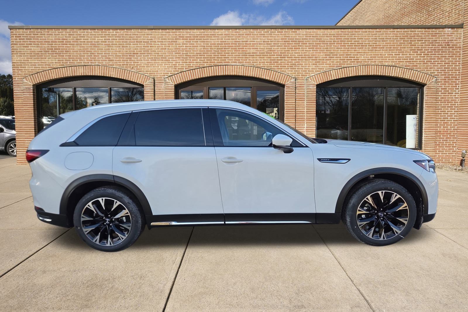 New 2026 MAZDA CX-90 Plug-In Hybrid w/ Premium Plus AWD/4WD image 2