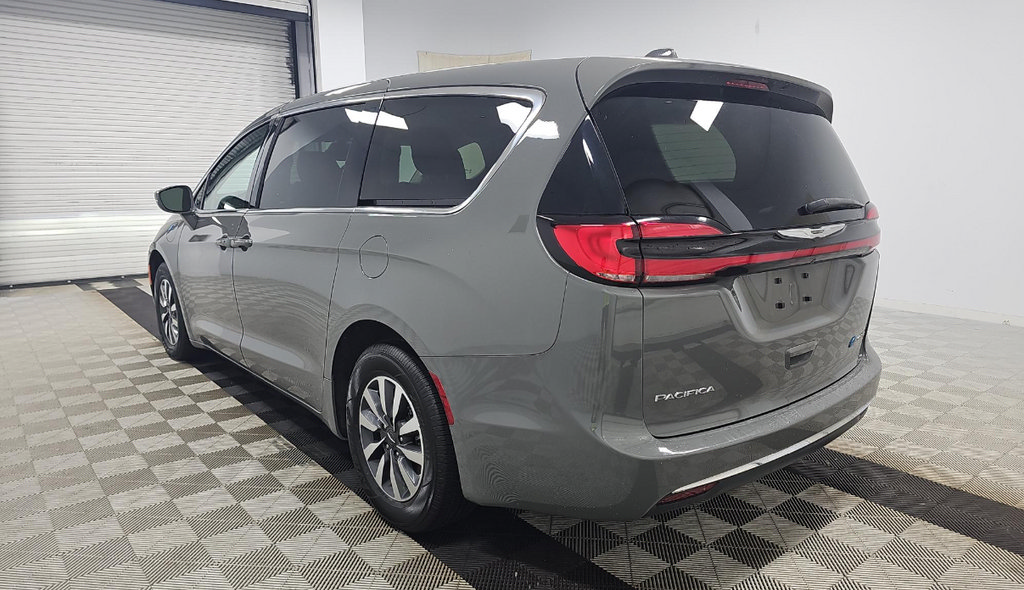 Used 2022 Chrysler Pacifica Touring-L FWD image 7