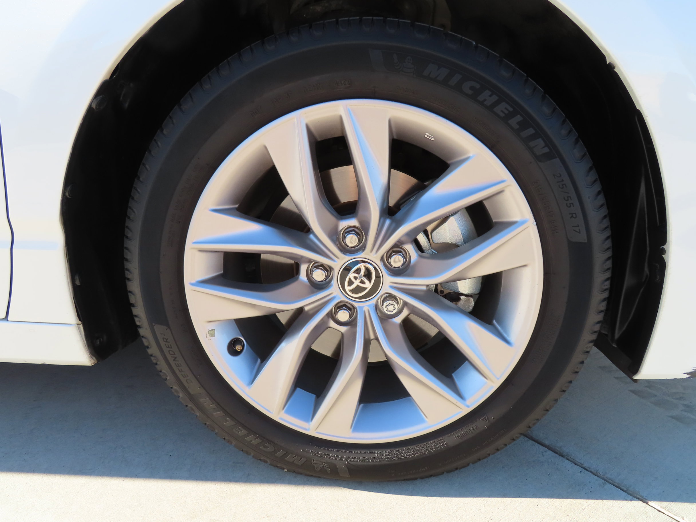 Used 2021 Toyota Avalon XLE image 11