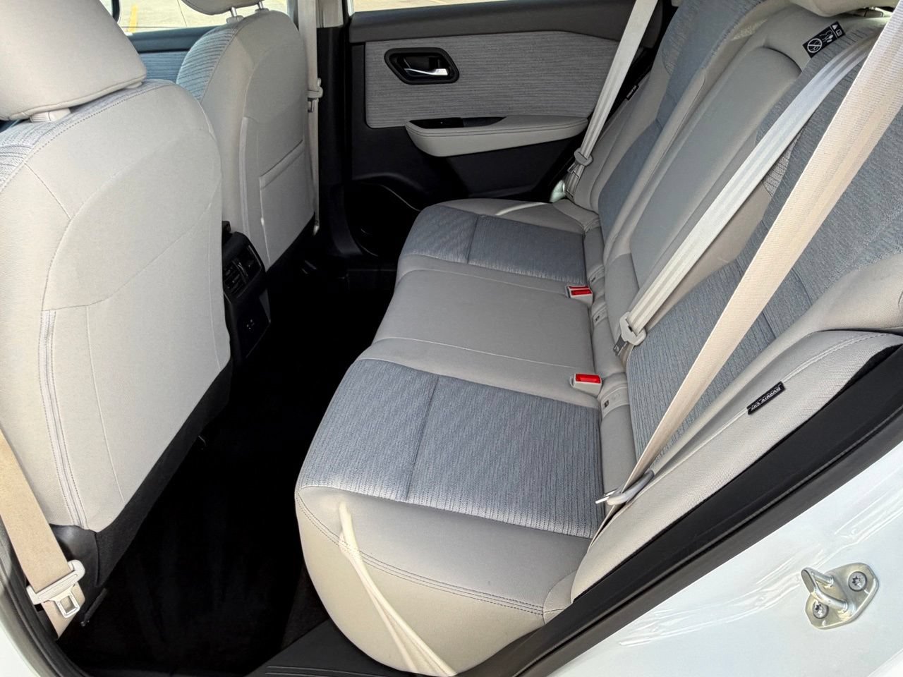 Certified 2023 Nissan Rogue SV FWD image 34