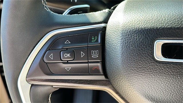 Used 2023 Jeep Grand Cherokee 4WD 4xe image 16