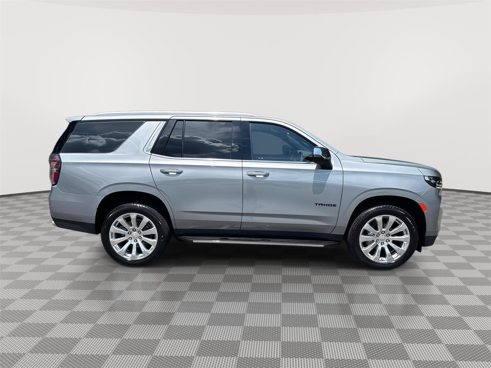 Used 2023 Chevrolet Tahoe Premier AWD/4WD image 5