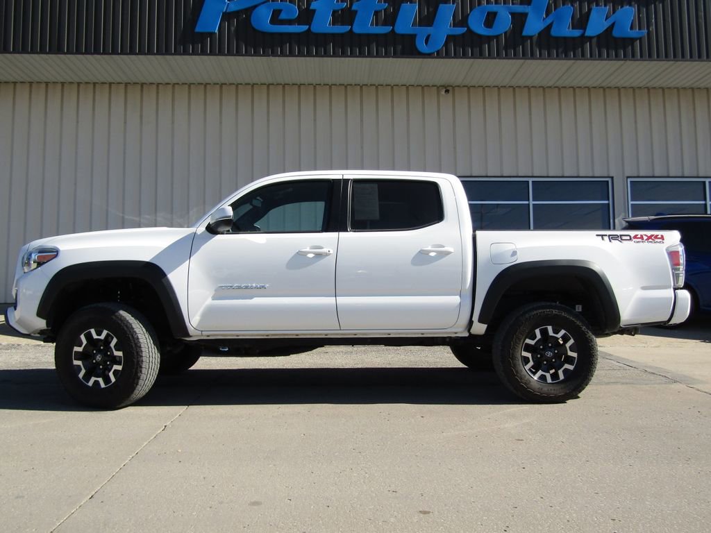 Used 2023 Toyota Tacoma 4x4 Double Cab image 11