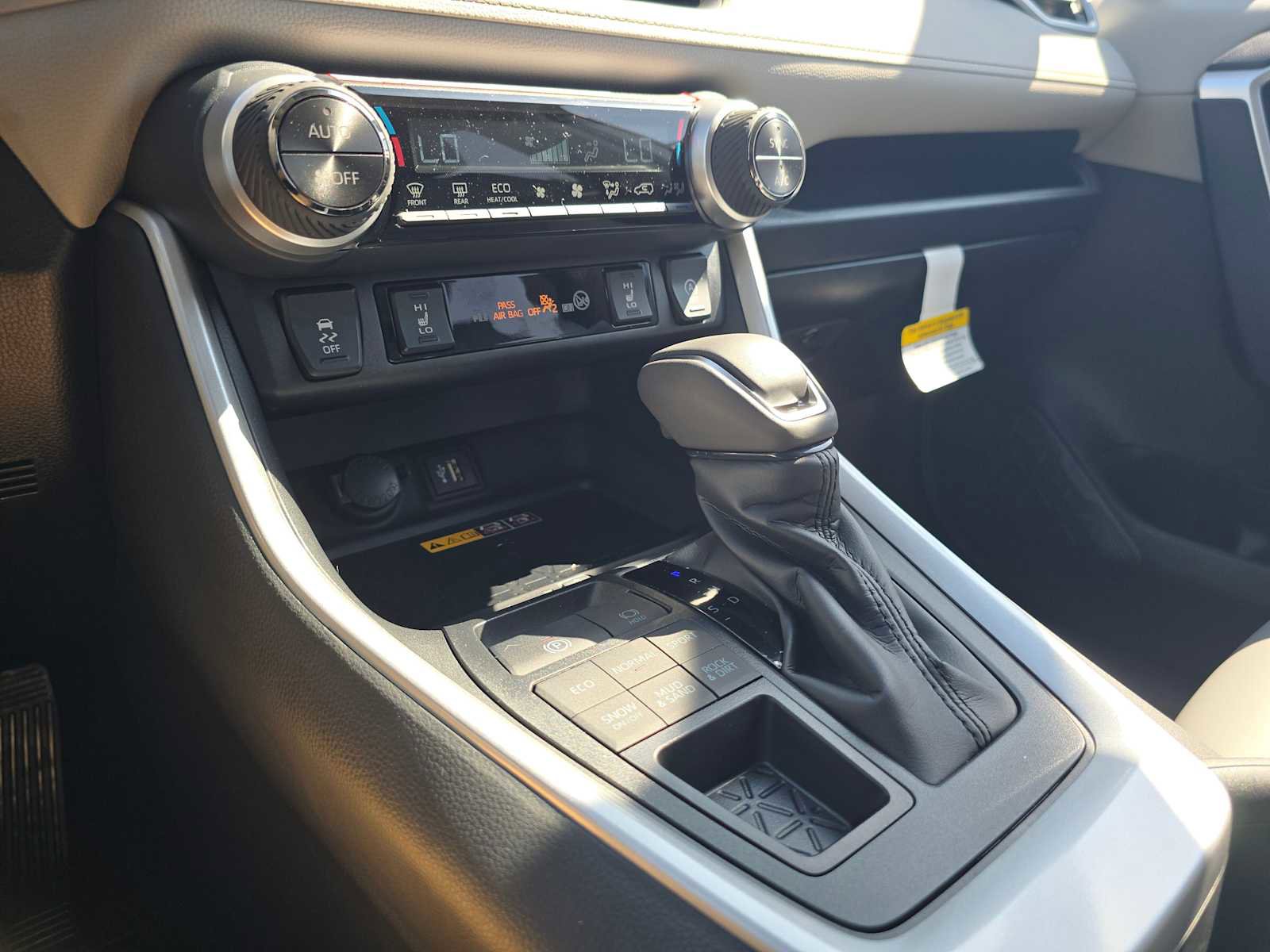 Certified 2025 Toyota RAV4 XLE Premium image 35