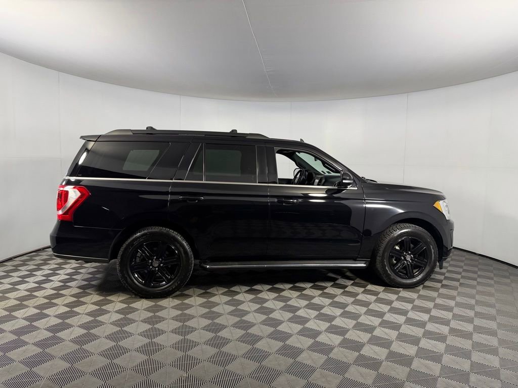 Used 2020 Ford Expedition XLT w/ Equipment Group 202A AWD/4WD image 5
