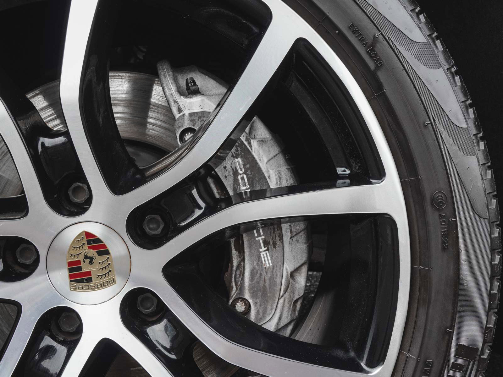 Used 2023 Porsche Cayenne w/ Premium Package image 9