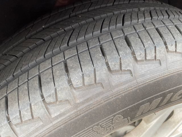Used 2024 Chevrolet Equinox LT w/ LPO, Floor Liner Package FWD image 23
