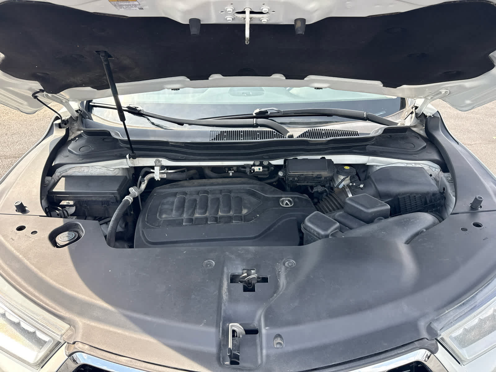 Used 2018 Acura MDX w/ Technology Package AWD/4WD image 25