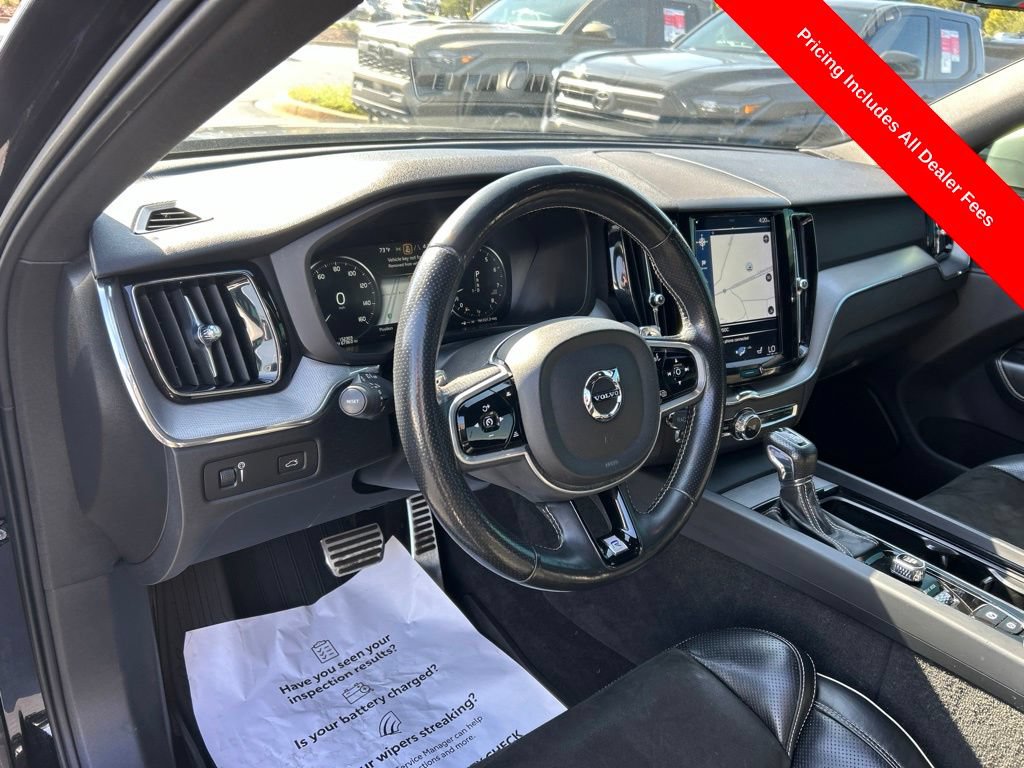 Used 2018 Volvo XC60 T5 R-Design w/ Convenience Package AWD/4WD image 3