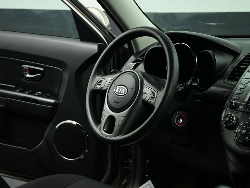 Used 2011 Kia Soul + image 62