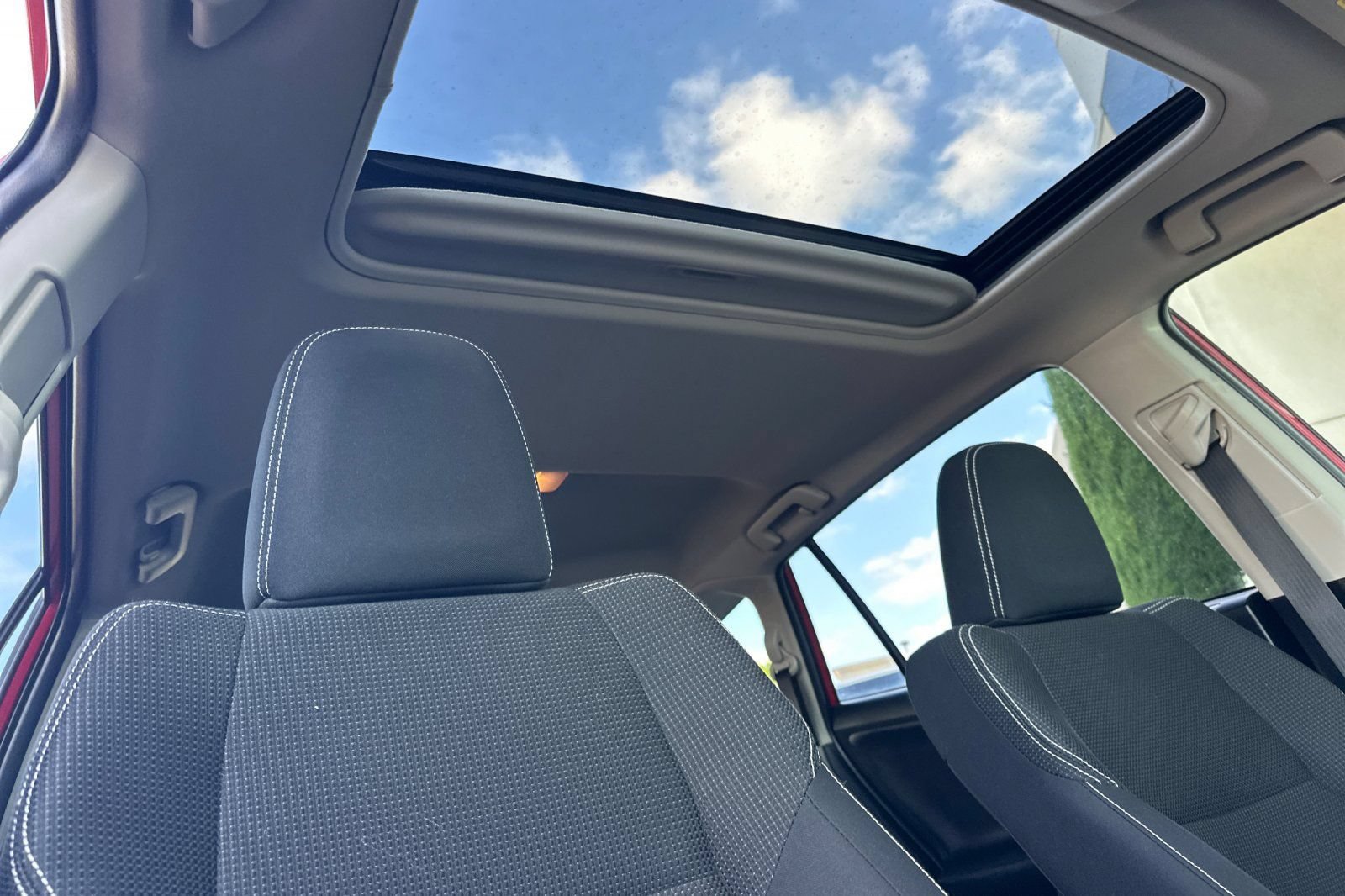 Used 2017 Toyota RAV4 XLE w/ All Weather Liner Package AWD/4WD image 17