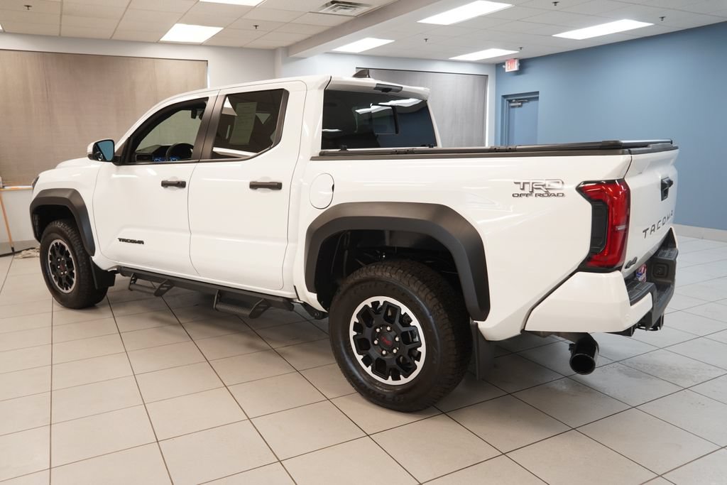 Used 2024 Toyota Tacoma TRD Off-Road w/ TRD Off Road Upgrade Package AWD/4WD image 7