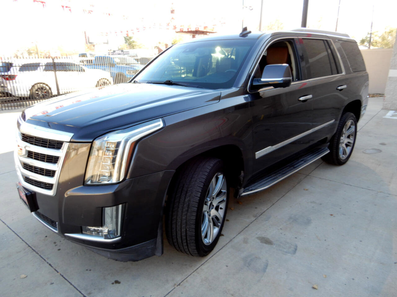 Used 2016 Cadillac Escalade Luxury image 8
