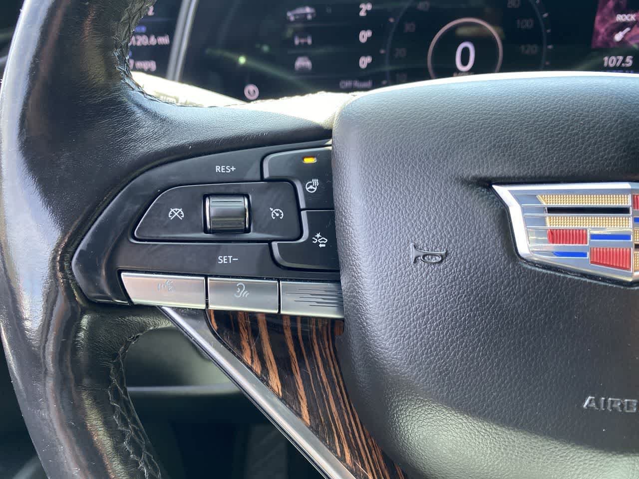 Used 2021 Cadillac Escalade ESV Premium Luxury w/ LPO, Illumination Package AWD/4WD image 21