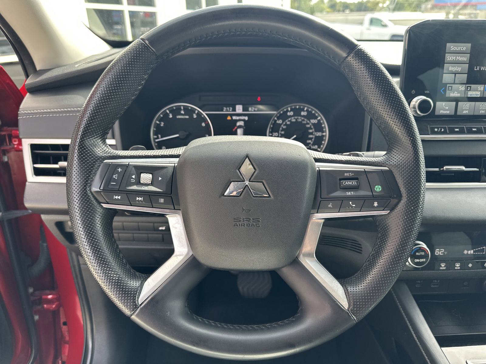 Used 2022 Mitsubishi Outlander SEL Black Edition image 11