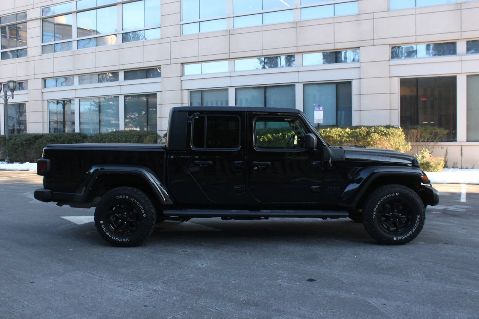 Used 2021 Jeep Gladiator Sport AWD/4WD image 6
