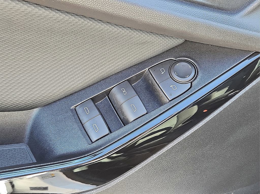 Used 2026 Chevrolet Equinox LT image 20