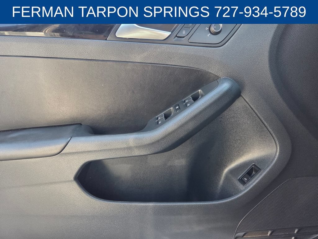 Used 2017 Volkswagen Jetta GLI FWD image 23