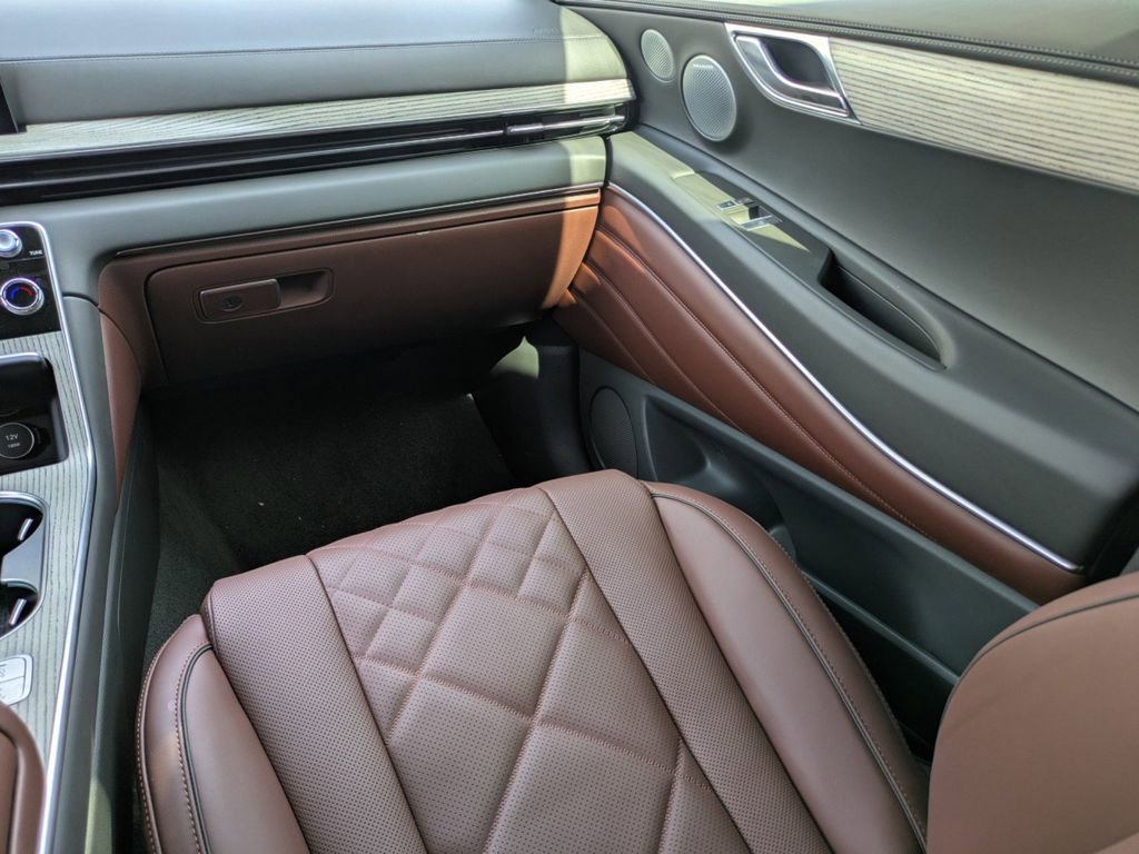 New 2025 Genesis GV80 3.5T Prestige image 19