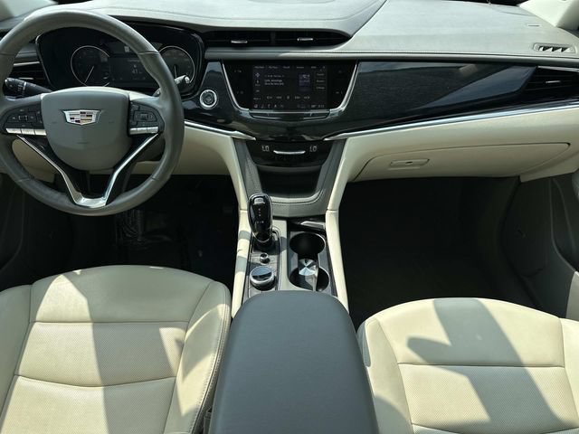 Used 2023 Cadillac XT6 Premium Luxury AWD/4WD image 12