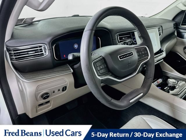 Used 2023 Jeep Wagoneer Series II w/ Premium Group I AWD/4WD image 13