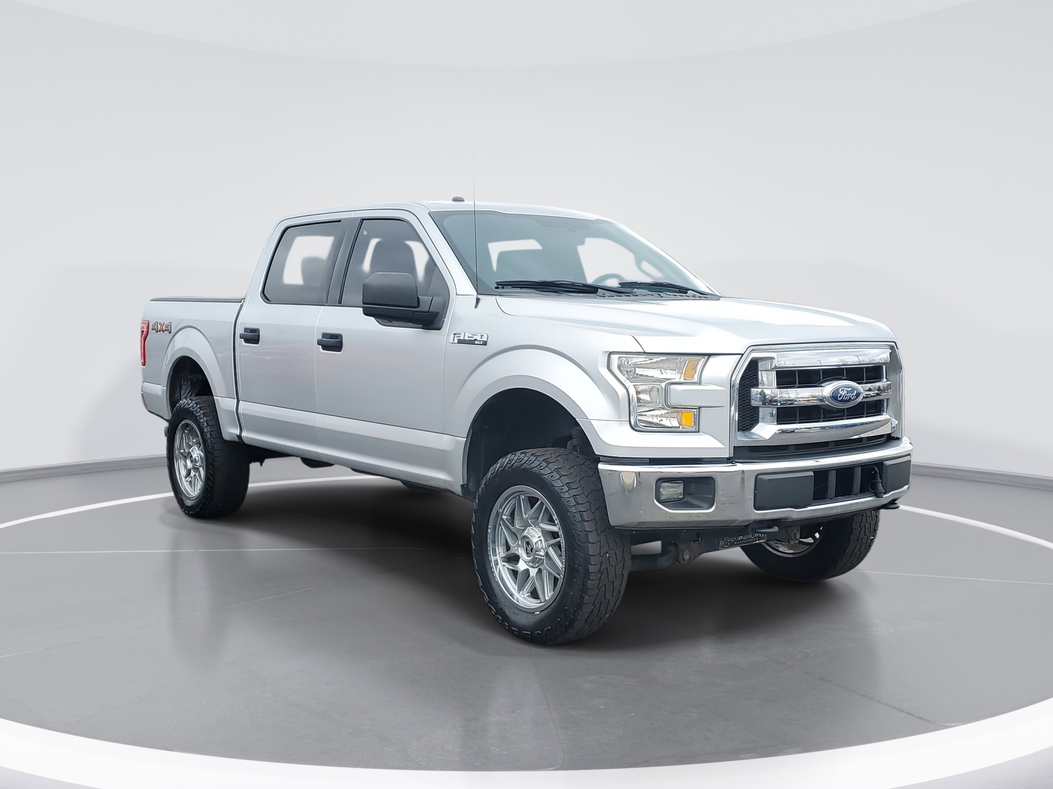 Used 2016 Ford F150 XLT image 2