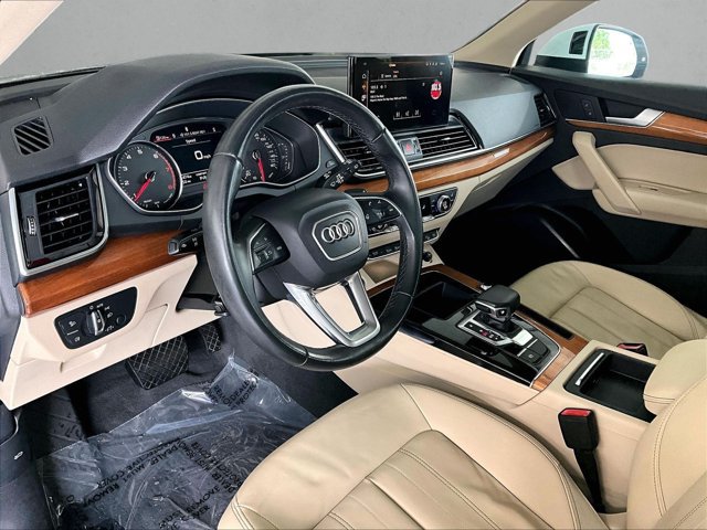 Used 2021 Audi Q5 2.0T Premium w/ Convenience Package AWD/4WD image 14
