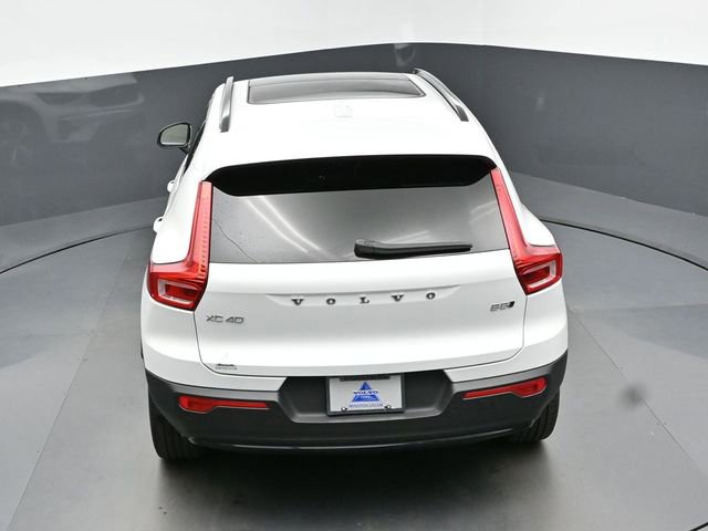 Used 2024 Volvo XC40 B5 Plus image 44