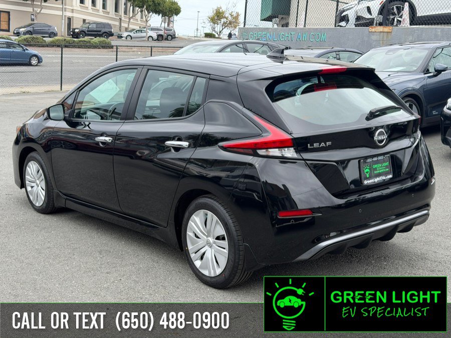 Used 2025 Nissan Leaf S FWD image 7