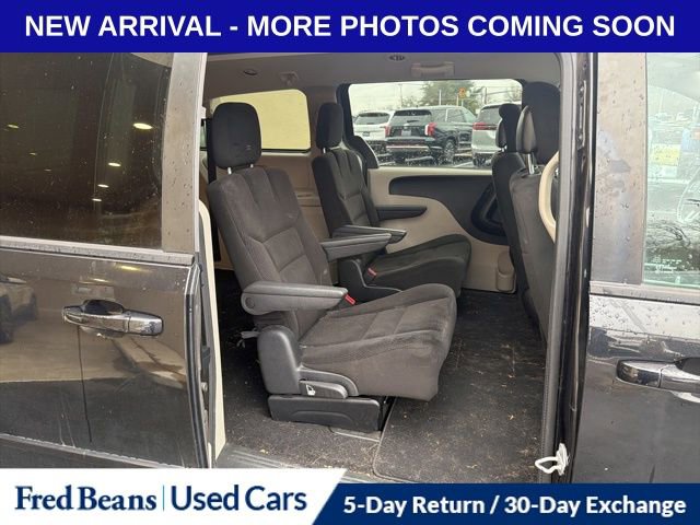Used 2016 Dodge Grand Caravan SXT w/ UConnect Hands-Free Group image 11