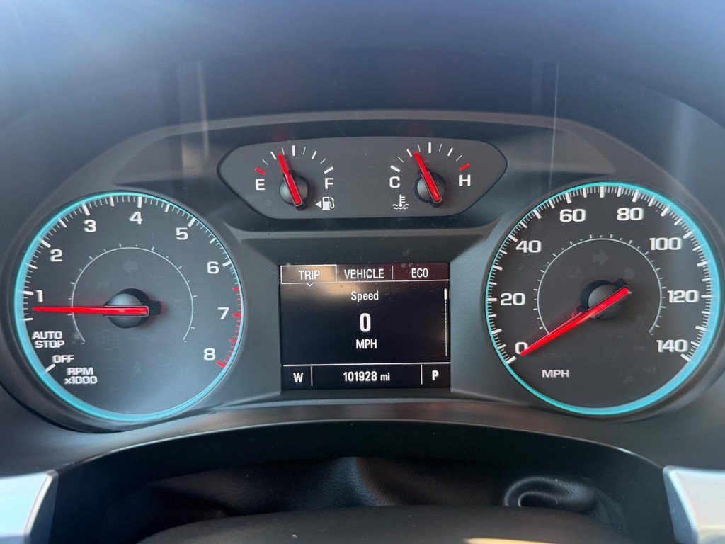 Used 2021 Chevrolet Traverse LS FWD image 30