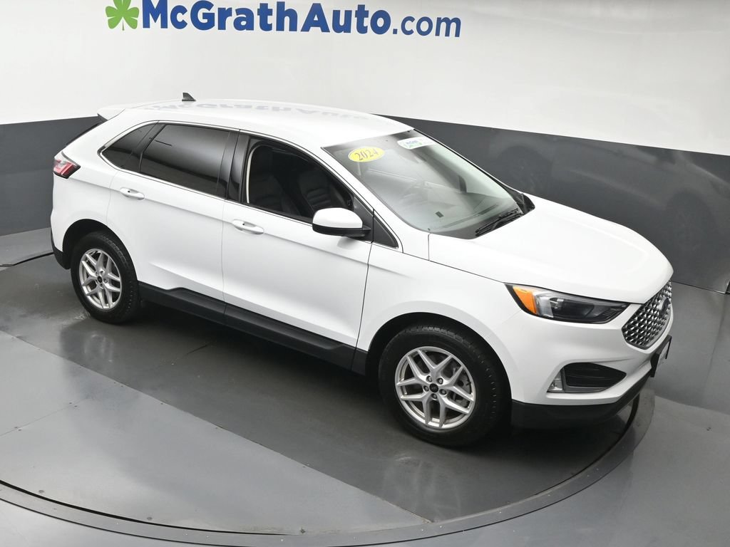 Used 2024 Ford Edge SEL w/ Convenience Package AWD/4WD image 3