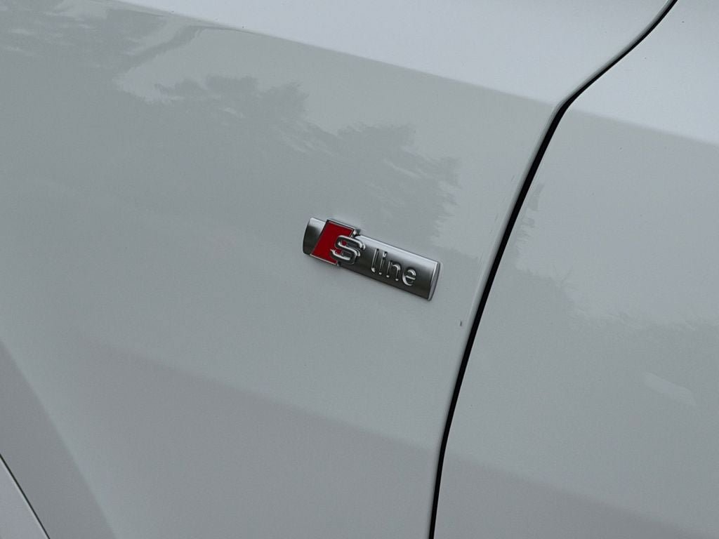 Used 2021 Audi Q8 Prestige w/ Prestige Package AWD/4WD image 35