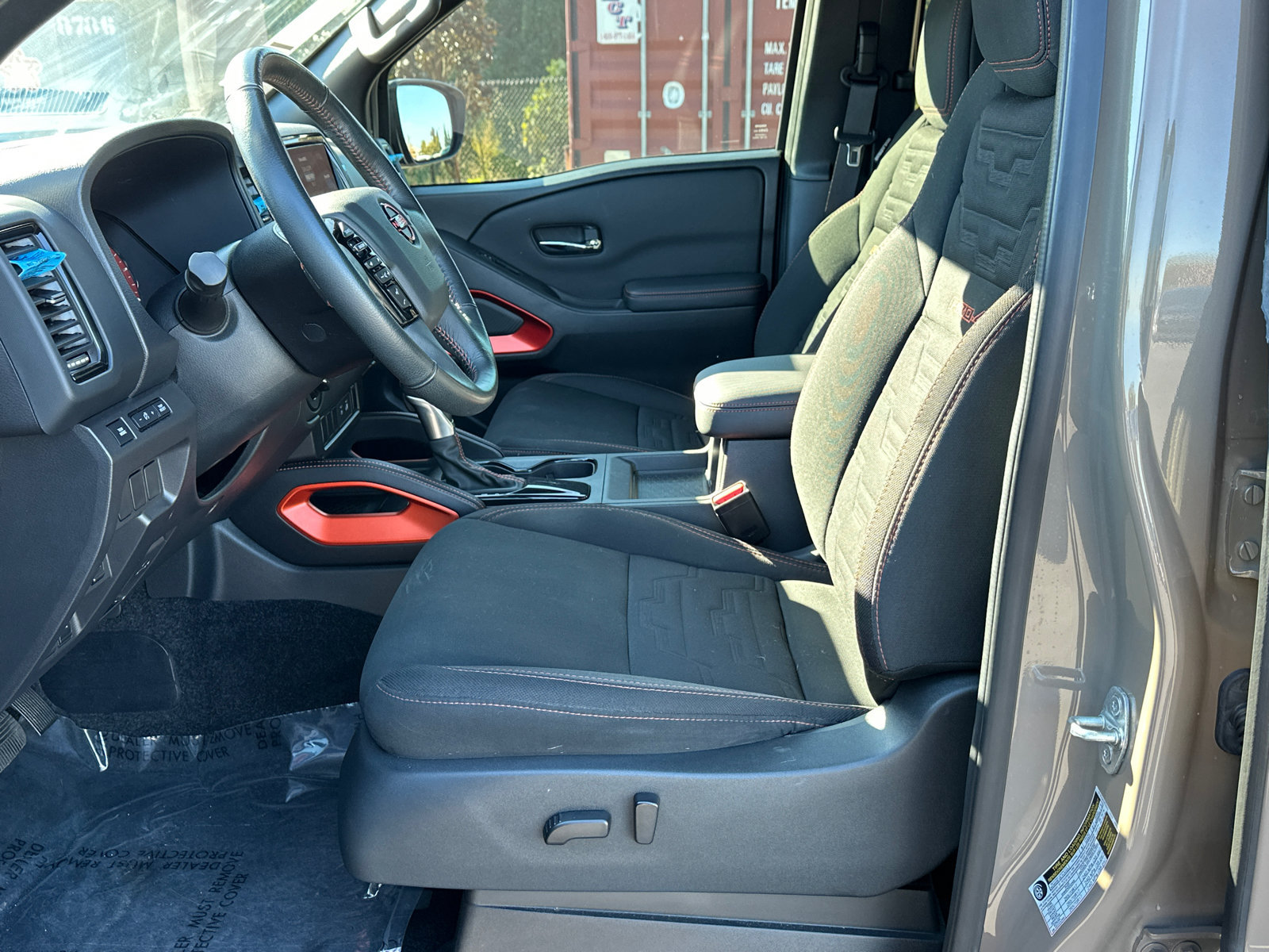 Used 2023 Nissan Frontier PRO-4X w/ Tow Package AWD/4WD image 11