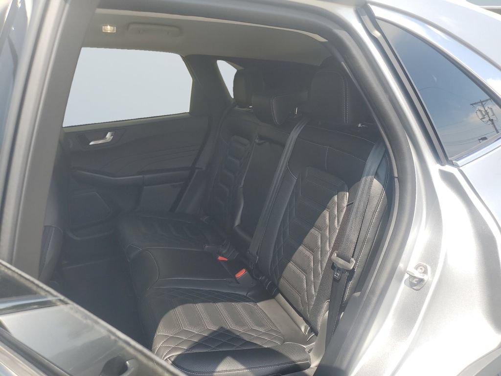 Used 2023 Ford Escape SE w/ PHEV Premium Package FWD image 13