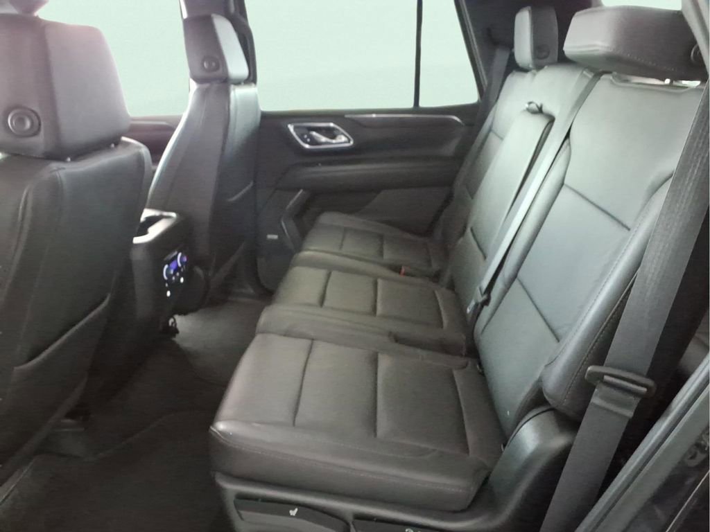 Used 2023 Chevrolet Tahoe LT w/ Luxury Package image 15
