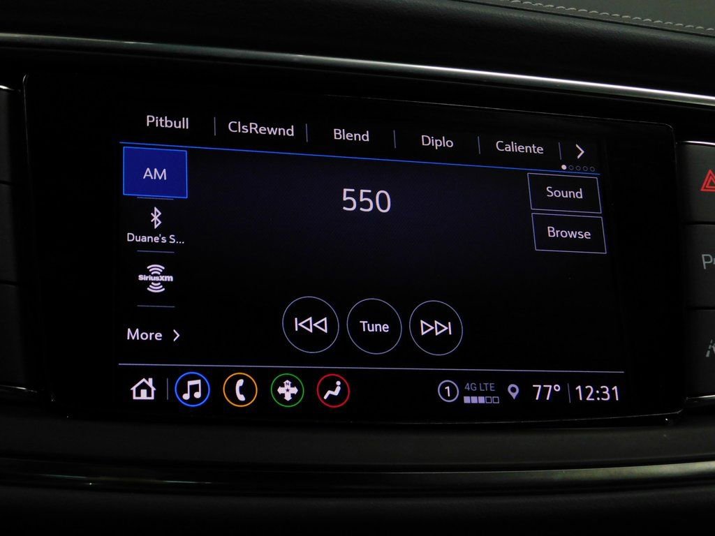 Used 2024 Buick Enclave Essence image 46