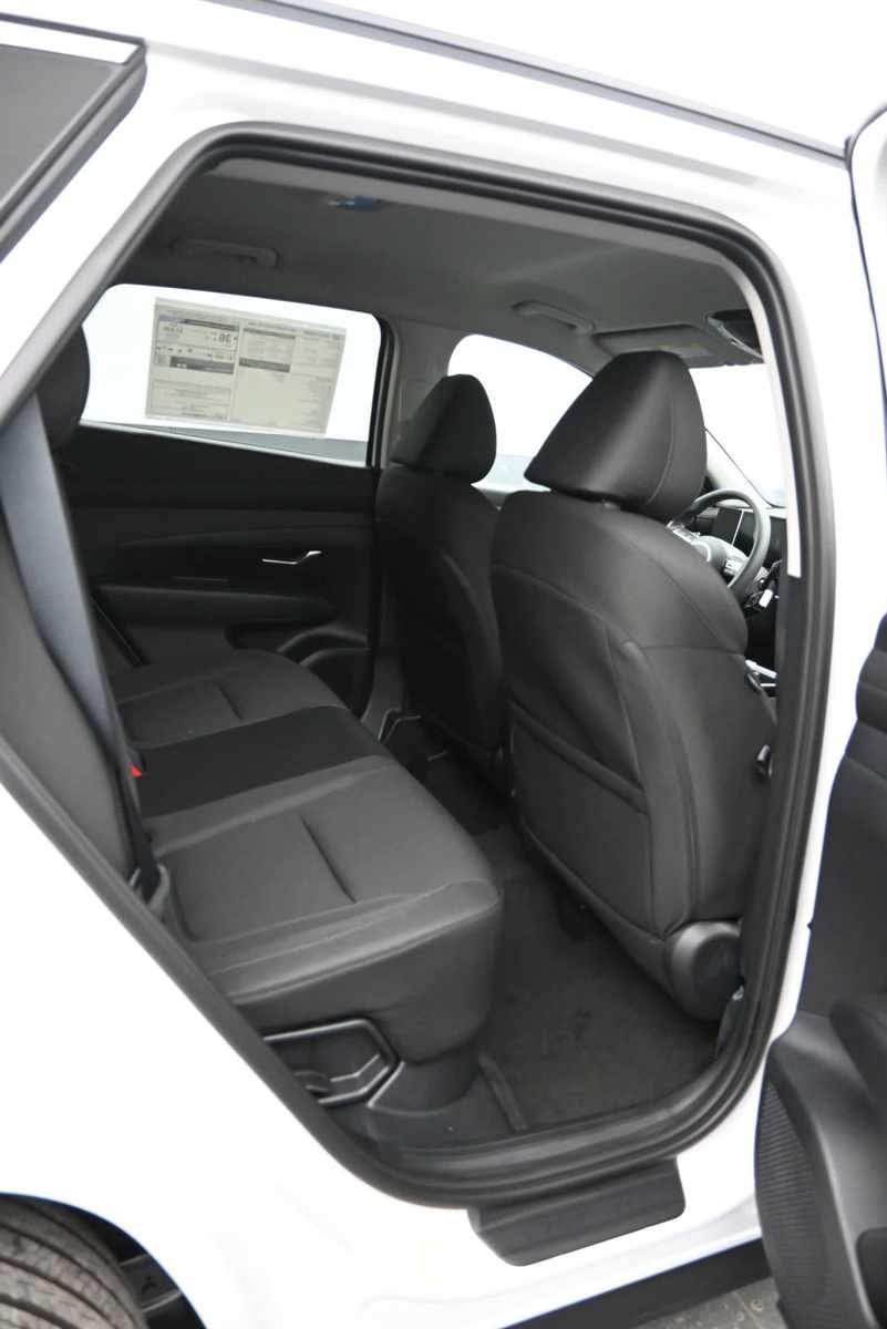 New 2026 Hyundai Tucson SEL w/ Tow & Go Package AWD/4WD image 13