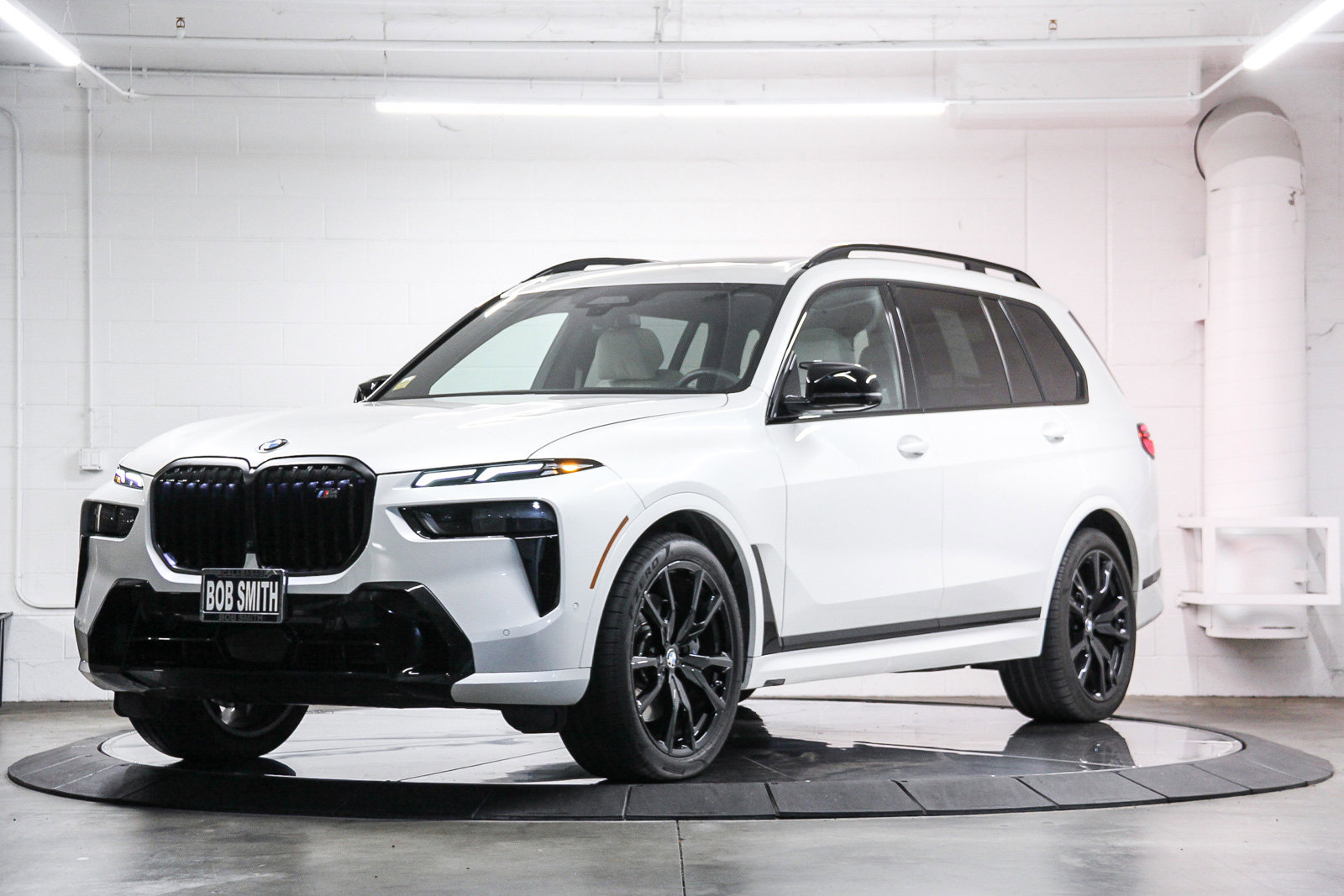 Used 2026 BMW X7 M60i AWD/4WD image 3