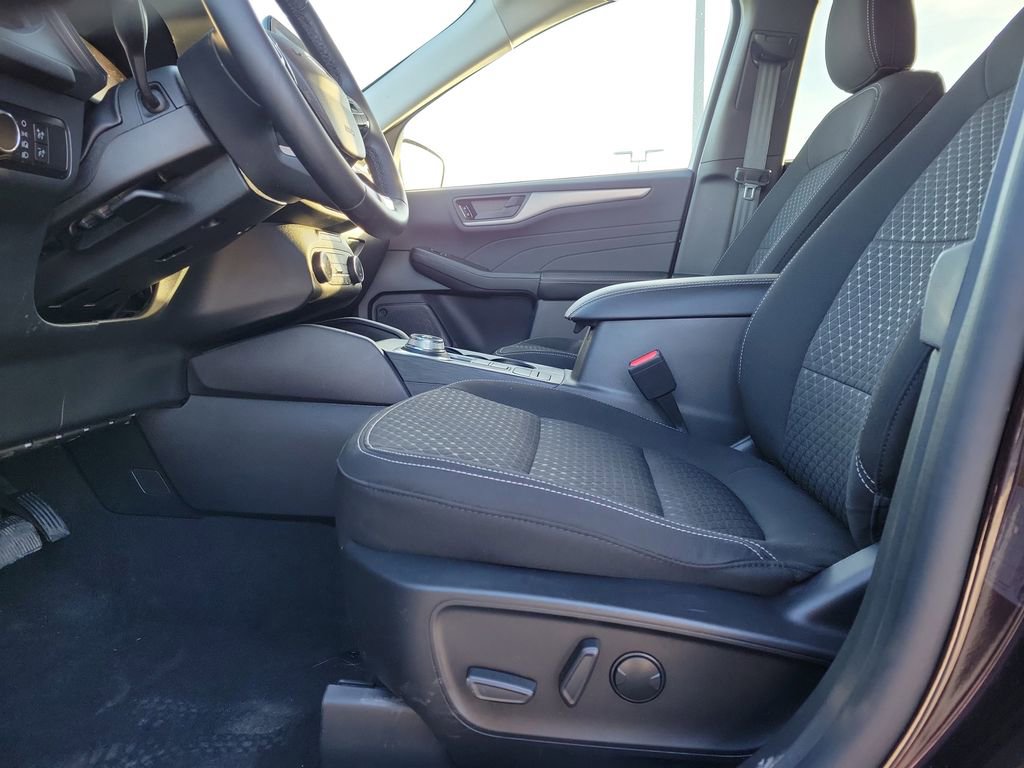 Certified 2023 Ford Escape Active AWD/4WD image 17