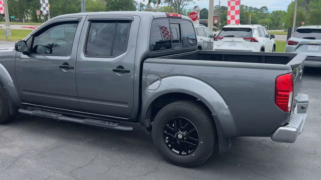 Used 2019 Nissan Frontier SV image 6