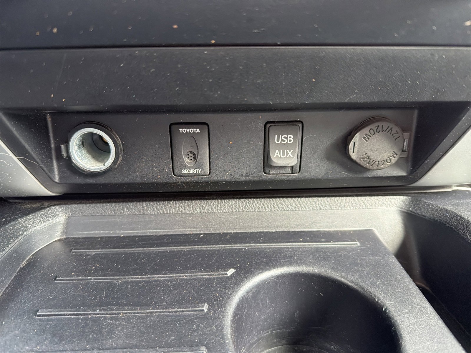 Used 2014 Toyota Tundra Platinum image 38