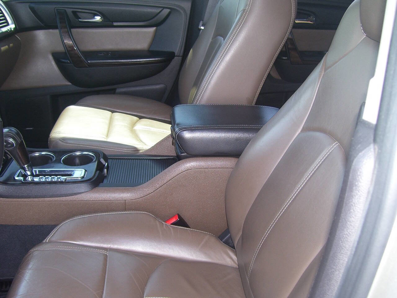 Used 2017 GMC Acadia Limited SLT image 9