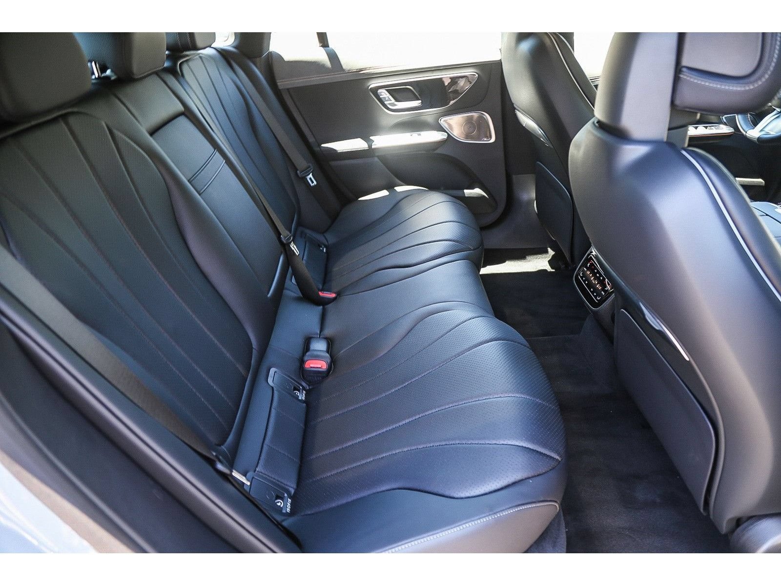 Used 2024 Mercedes-Benz EQE 350+ 4MATIC Sedan image 16